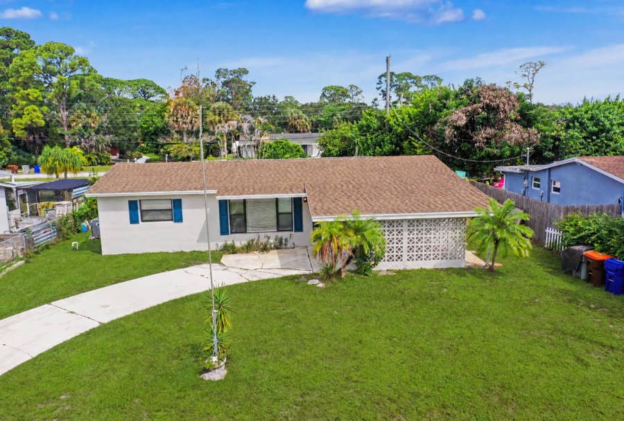 Property photo for 2424 1ST Place SW, Vero Beach, FL