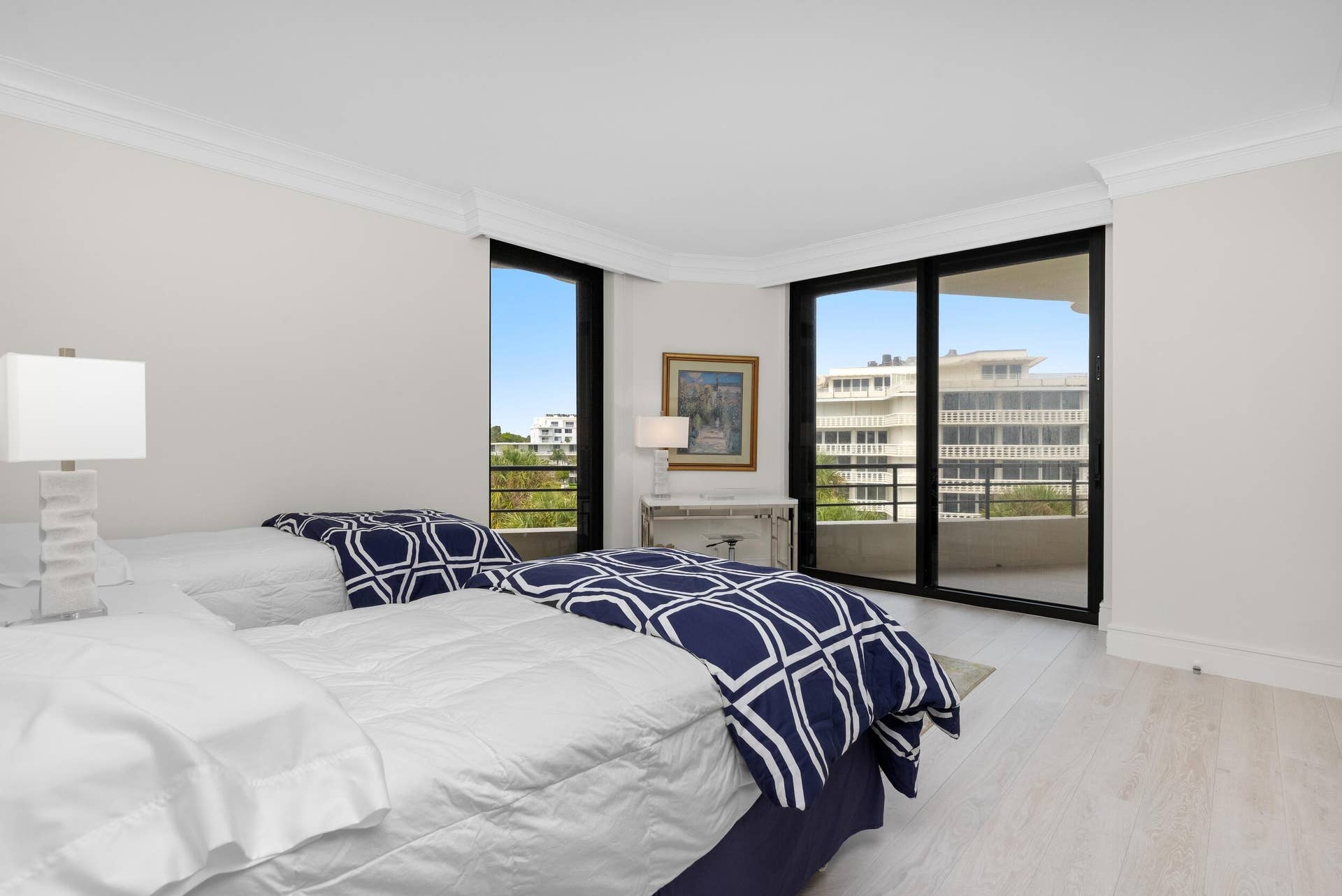 120 Sunset Avenue, #W 4 A, Palm Beach, FL 33480 Guest Bed