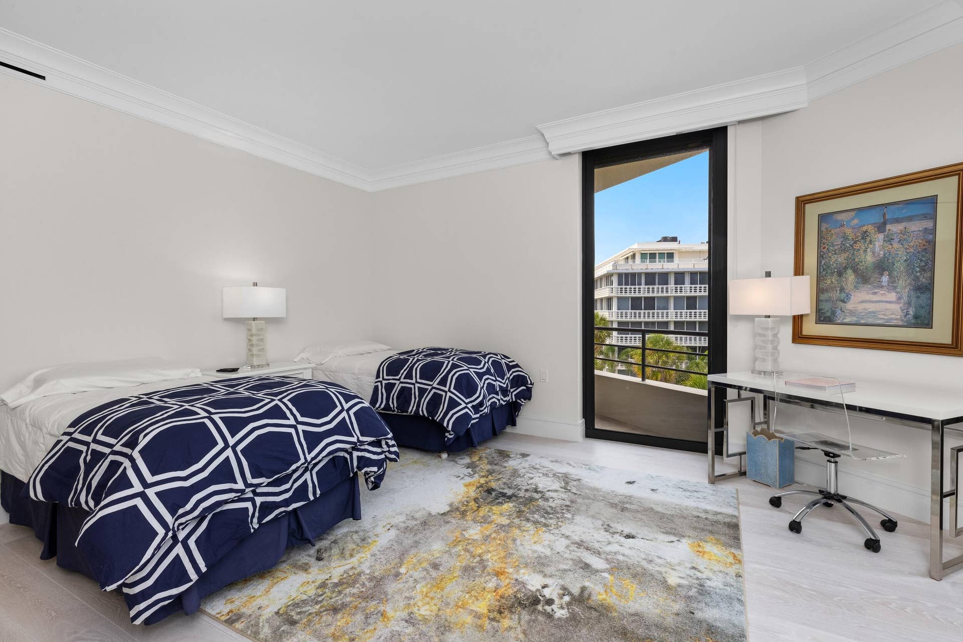 120 Sunset Avenue, #W 4 A, Palm Beach, FL 33480 Guest Bed
