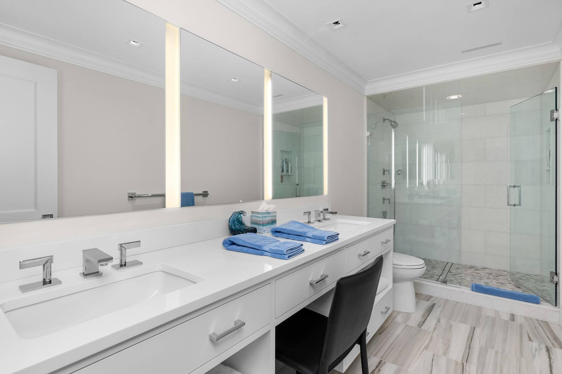 120 Sunset Avenue, #W 4 A, Palm Beach, FL 33480 Primary Bath
