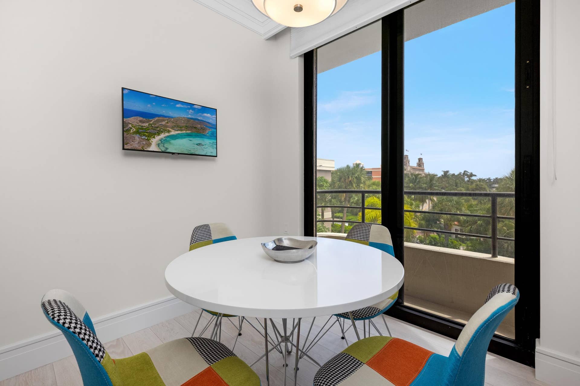 120 Sunset Avenue, #W 4 A, Palm Beach, FL 33480 Breakfast Area