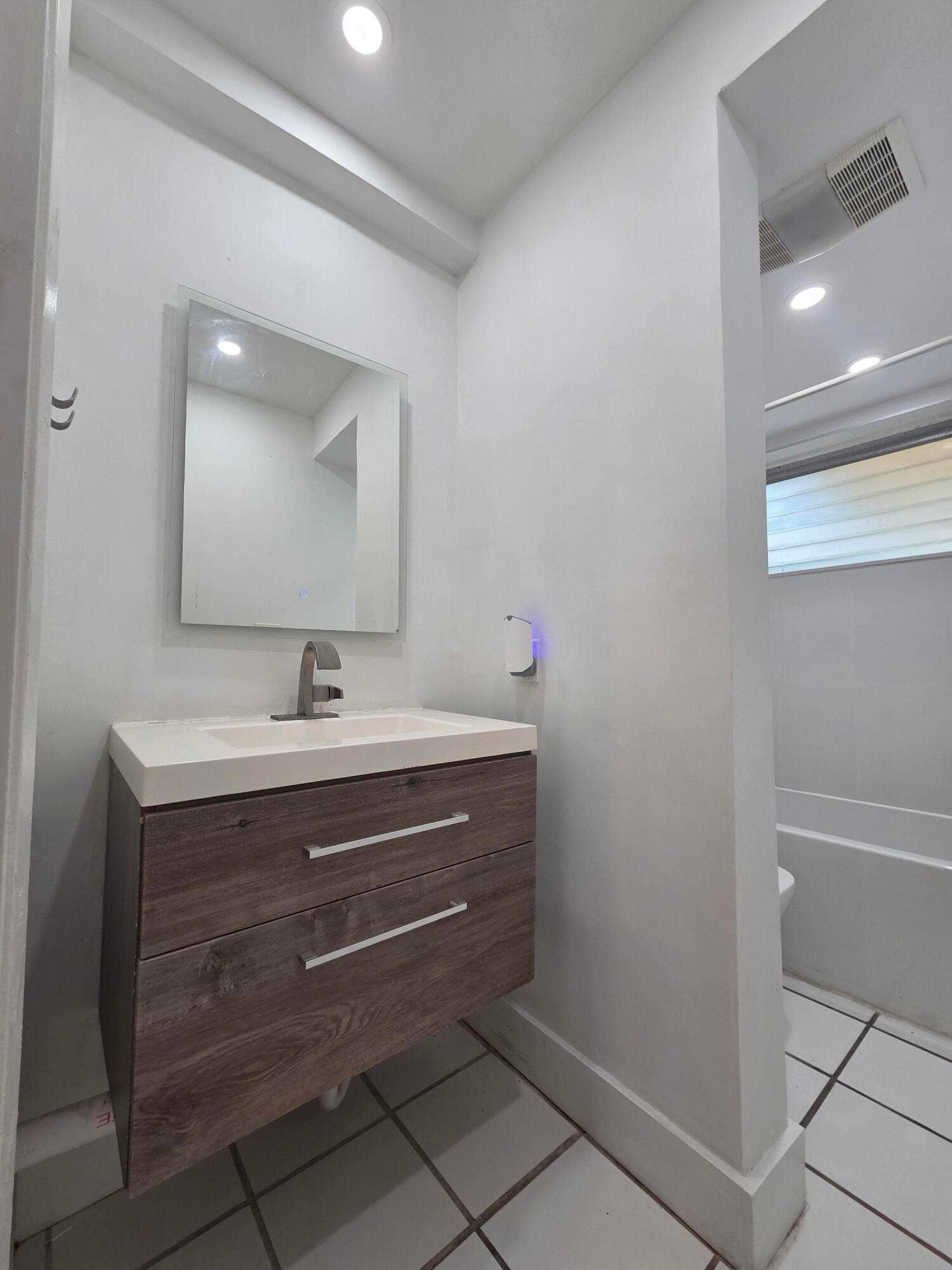 2716 NE 30TH Place, #105C, Fort Lauderdale, FL 33306 20260930_132512