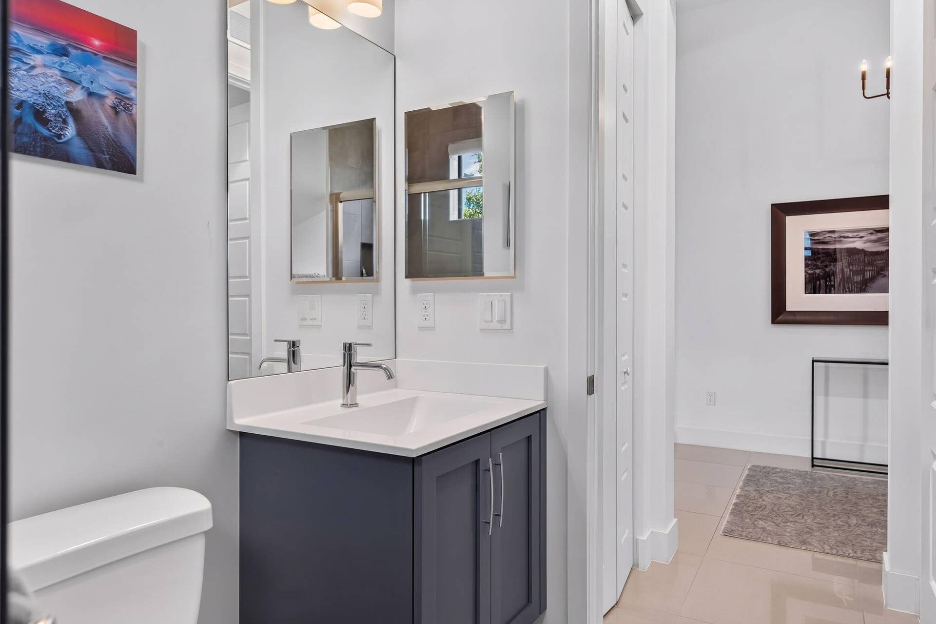 10490 S Lago Vista Circle, Parkland, FL 33076 Guest Bathroom