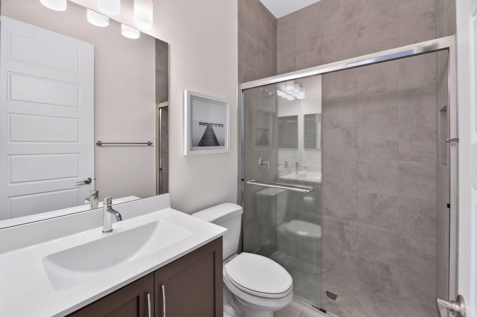 10490 S Lago Vista Circle, Parkland, FL 33076 Guest Bathroom