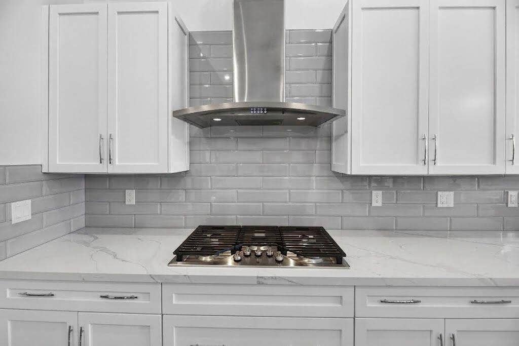 10490 S Lago Vista Circle, Parkland, FL 33076 Kitchen