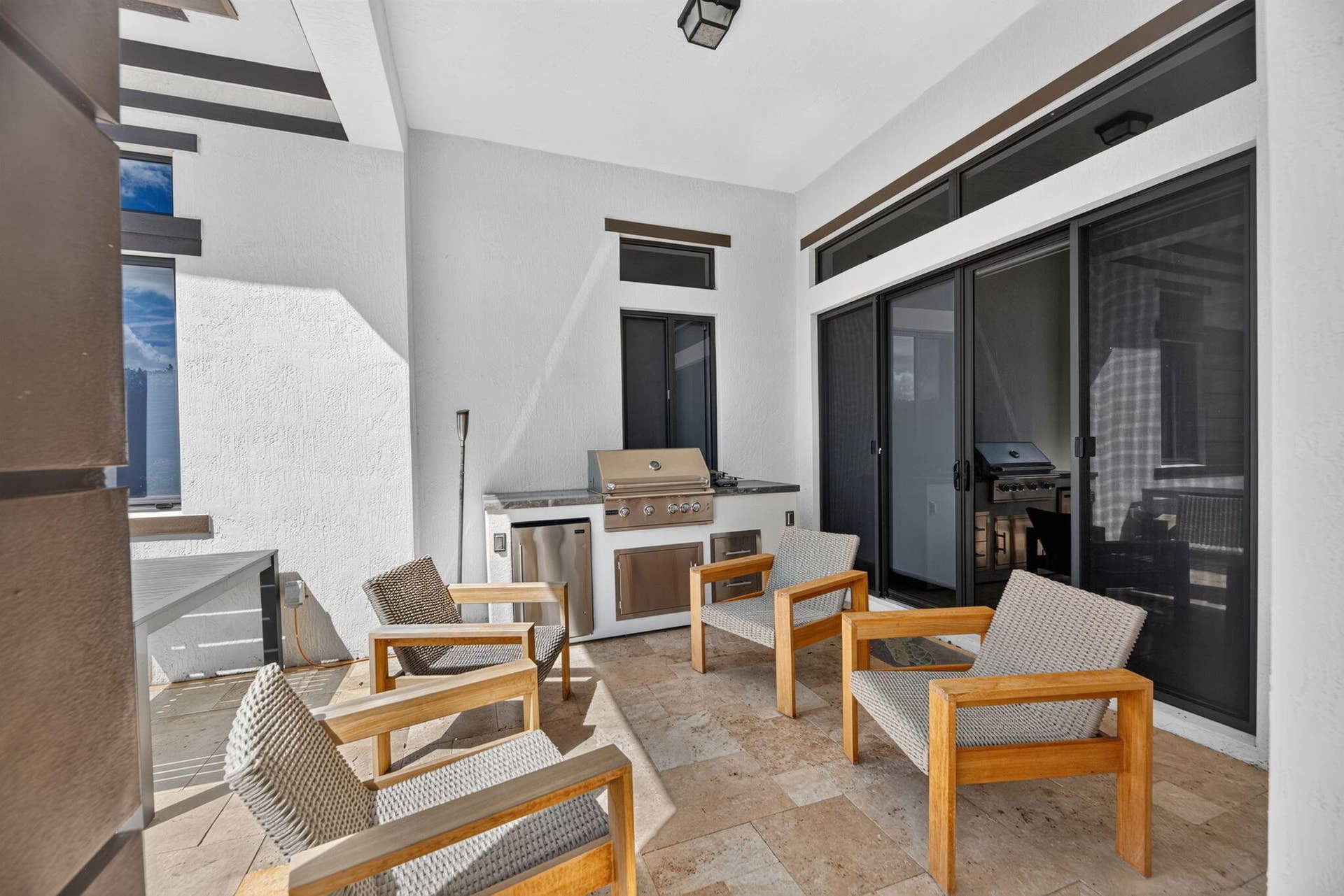 10490 S Lago Vista Circle, Parkland, FL 33076 Covered Patio