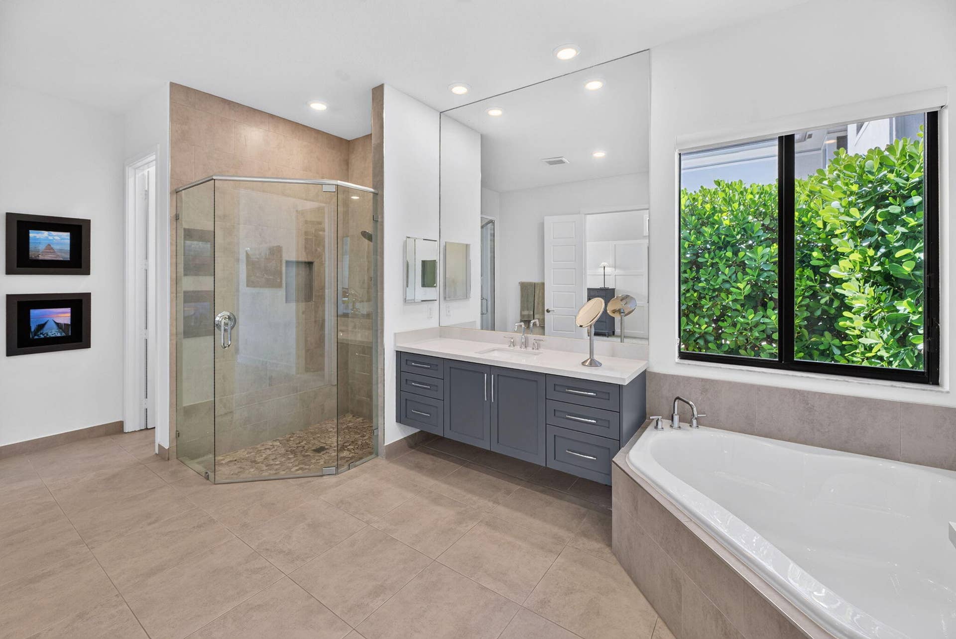 10490 S Lago Vista Circle, Parkland, FL 33076 Primary Bathroom