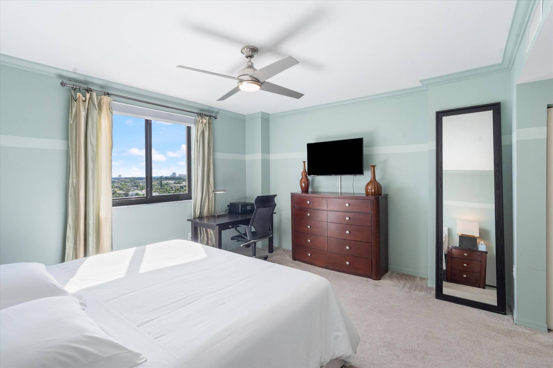 20-110 N Federal Hwy #1214 Ft. Lauderdal