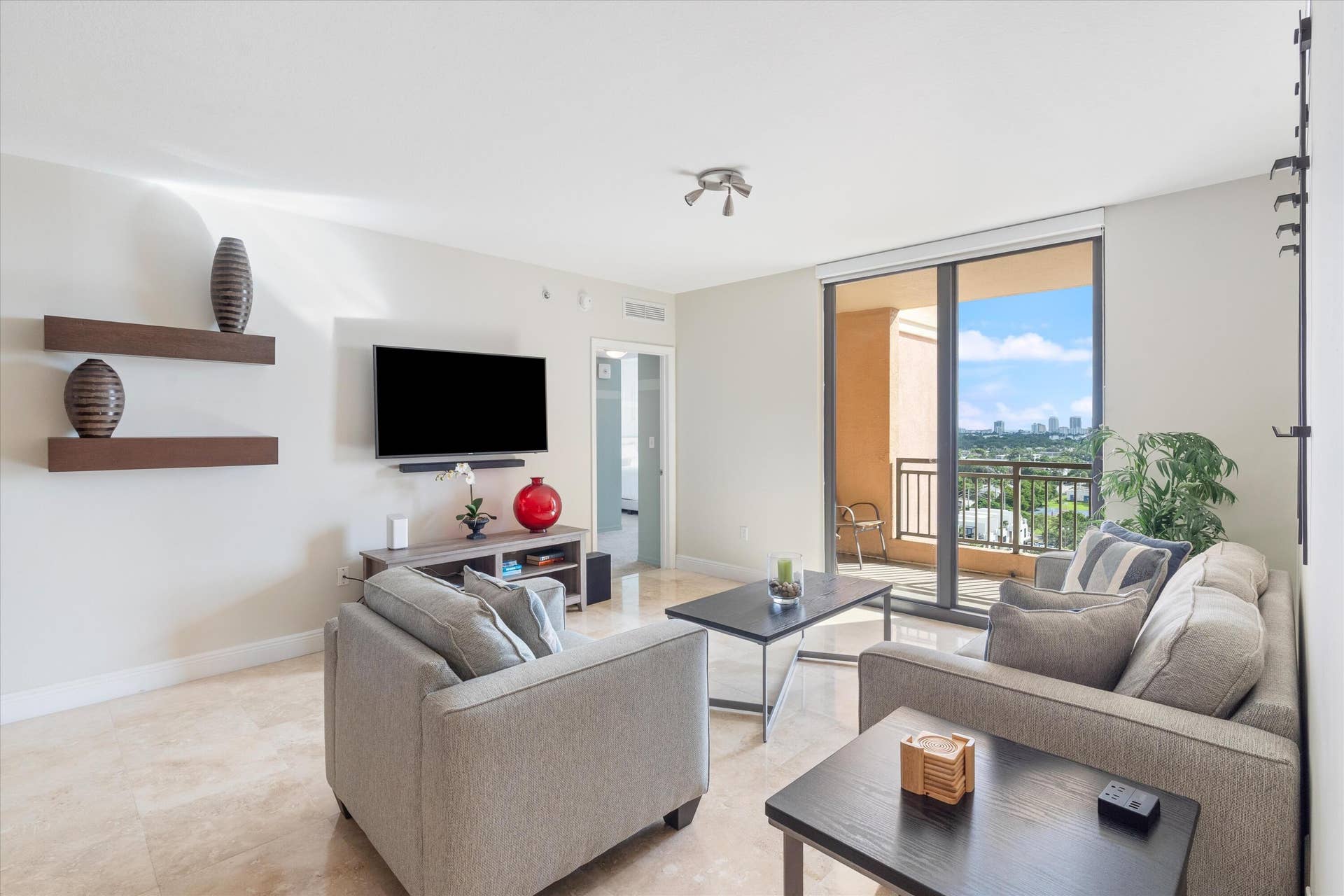 06-110 N Federal Hwy #1214 Ft. Lauderdal