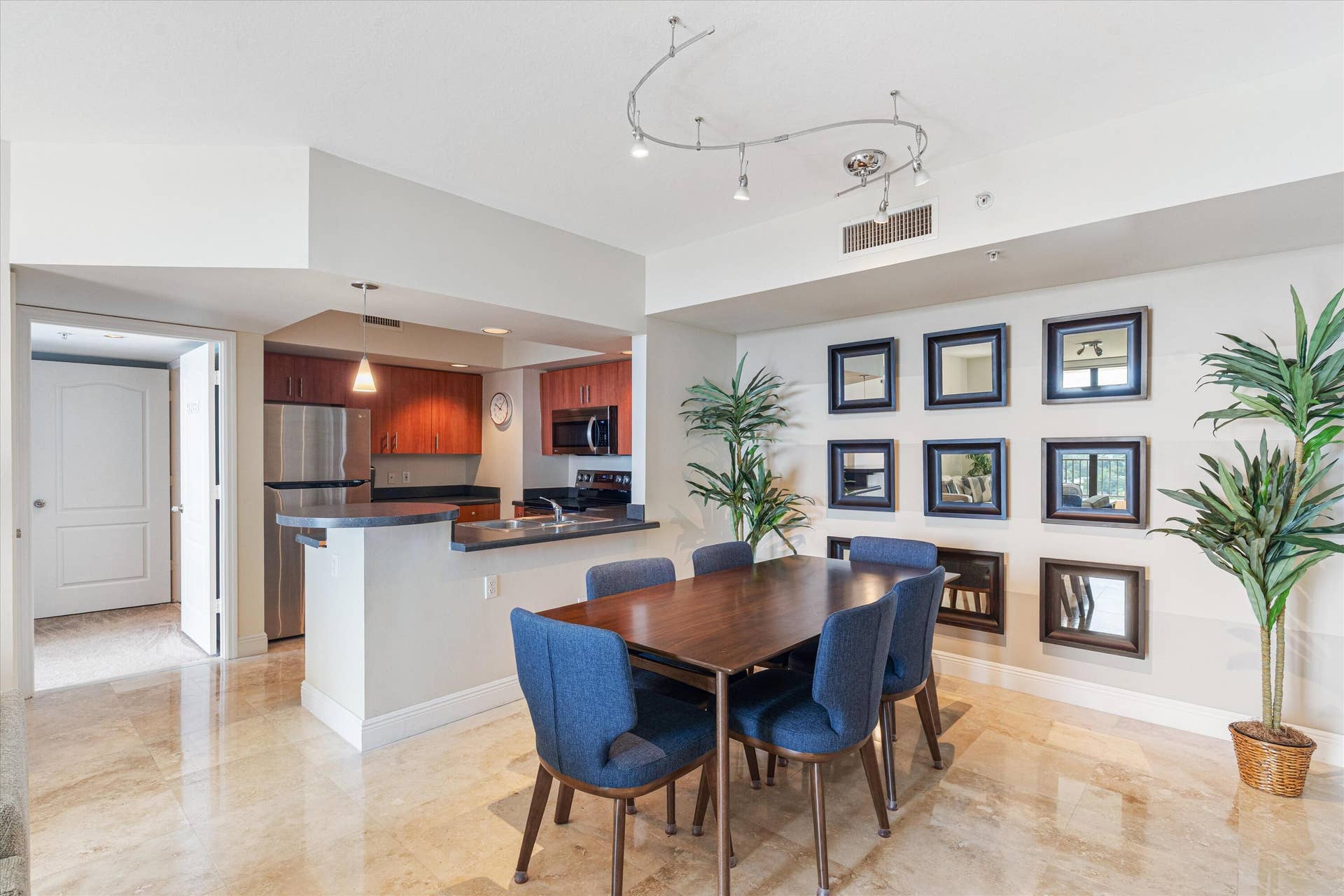 12-110 N Federal Hwy #1214 Ft. Lauderdal