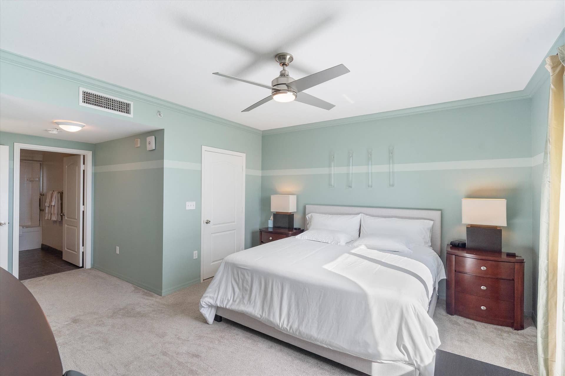 21-110 N Federal Hwy #1214 Ft. Lauderdal