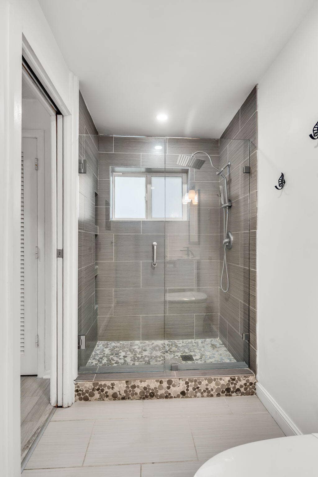 24-web-or-mls-421SW18th-17