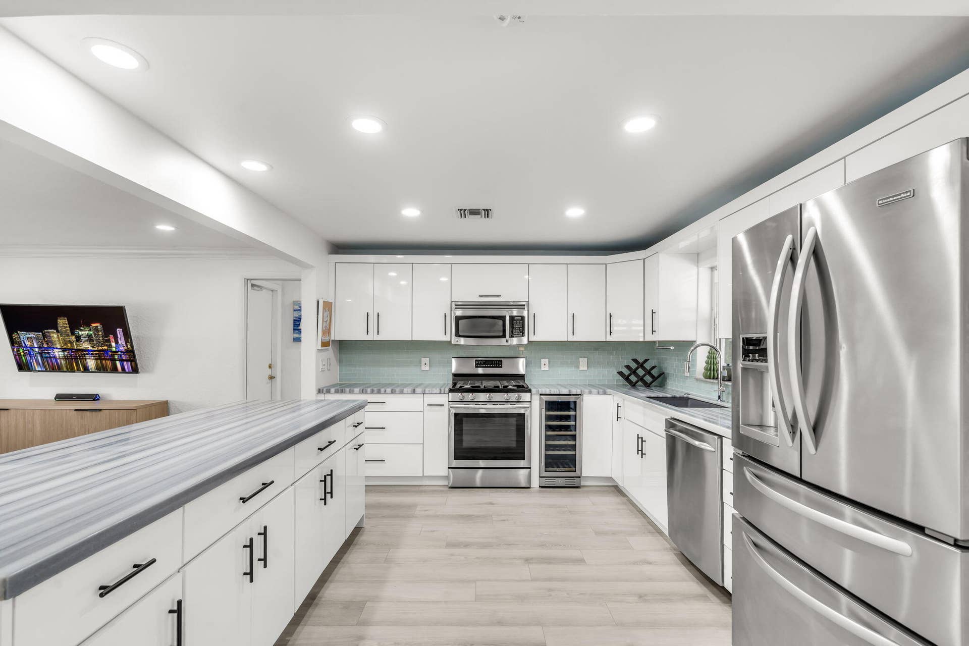 17-web-or-mls-421SW18th-10