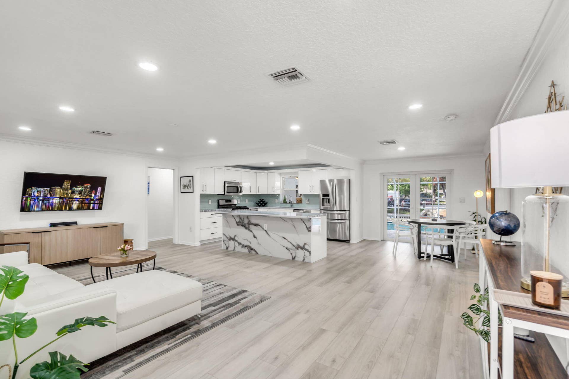 11-web-or-mls-421SW18th-4