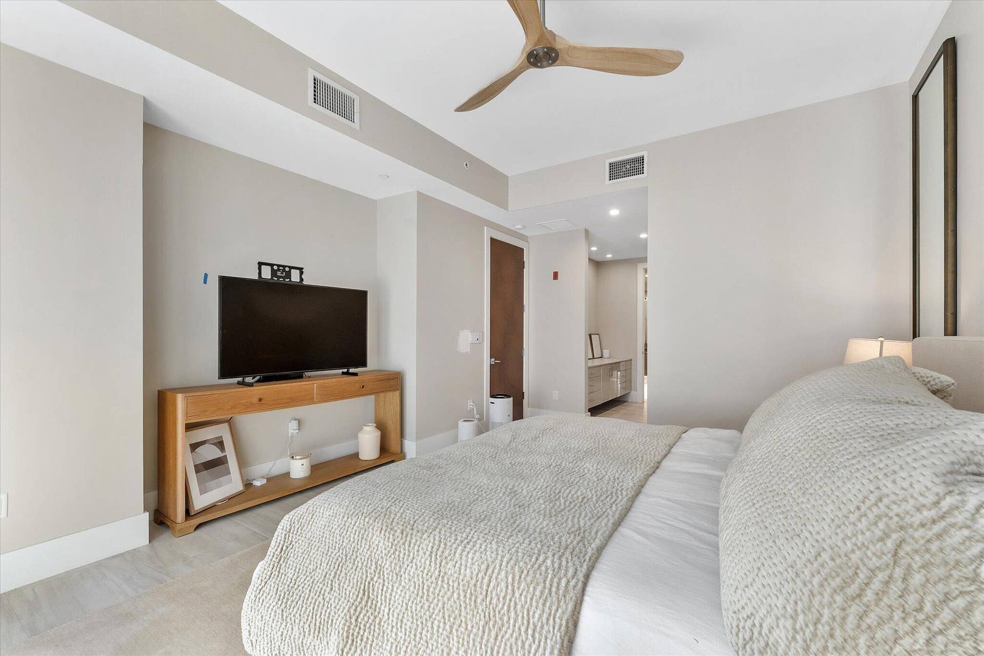 161 ISLE OF VENICE Drive, #203, Fort Lauderdale, FL 33301 20-161 Isle of Venice_020