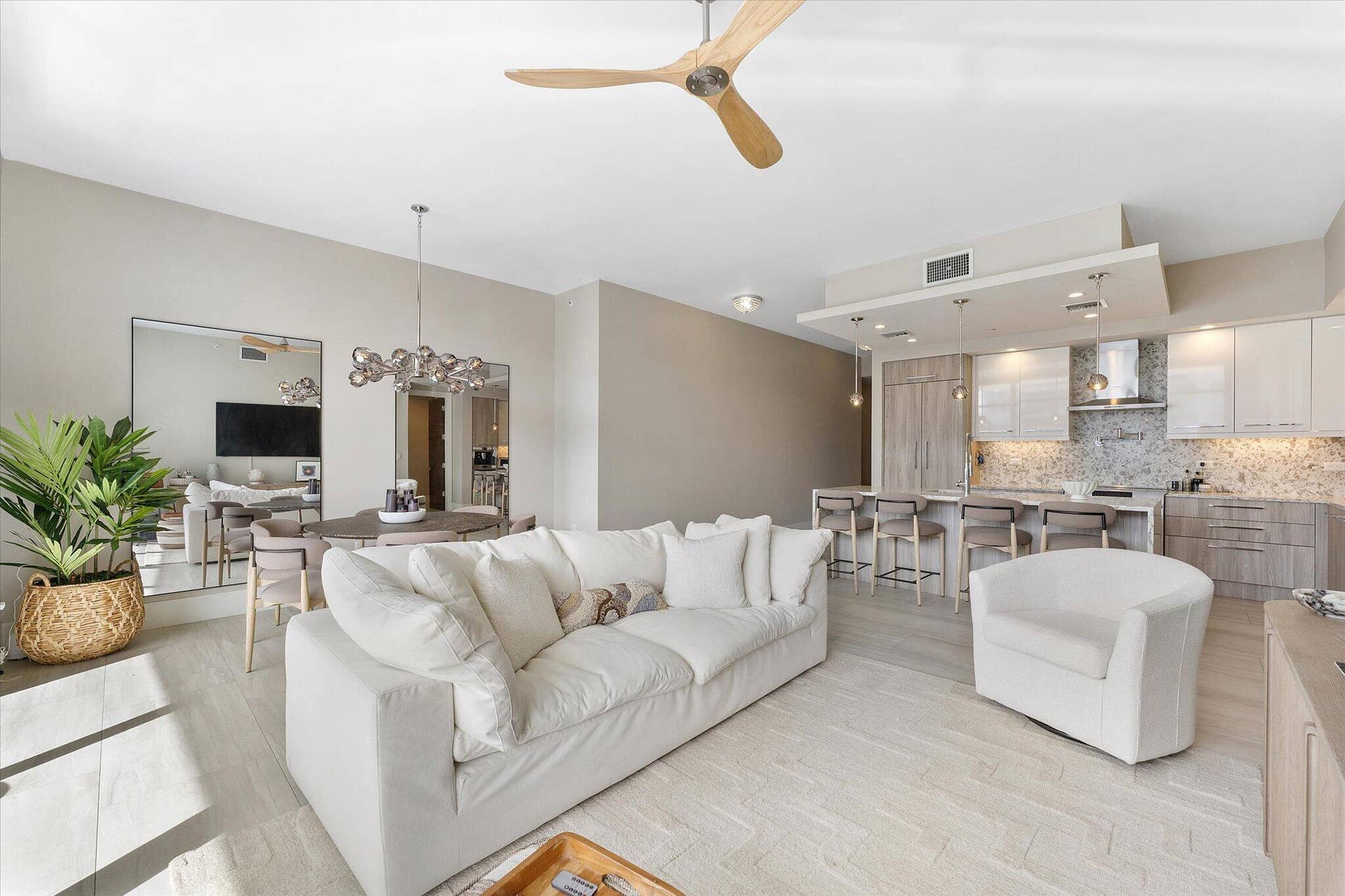 161 ISLE OF VENICE Drive, #203, Fort Lauderdale, FL 33301 10-161 Isle of Venice_010