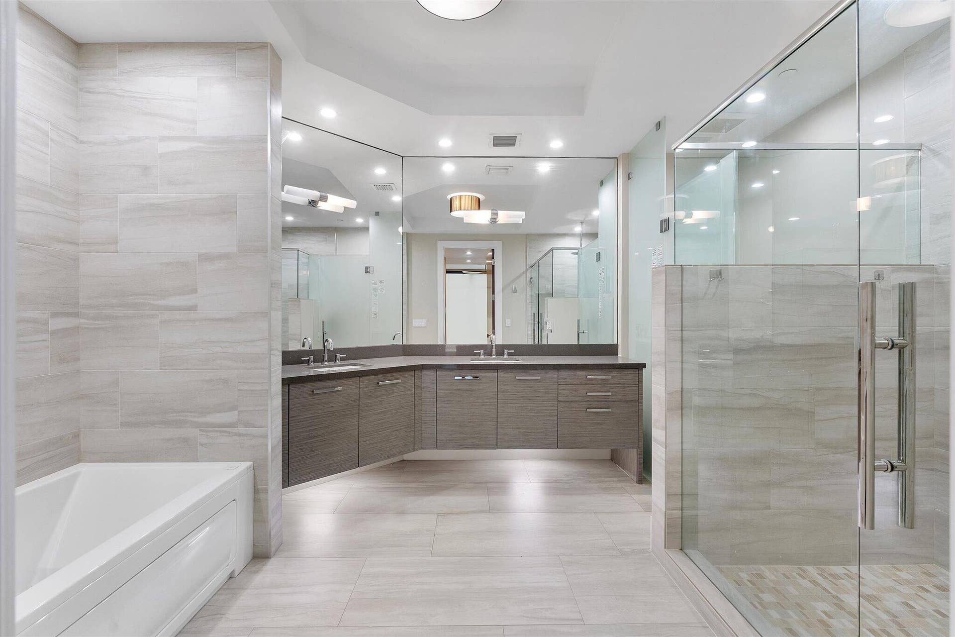 161 ISLE OF VENICE Drive, #203, Fort Lauderdale, FL 33301 22-161 Isle of Venice_022