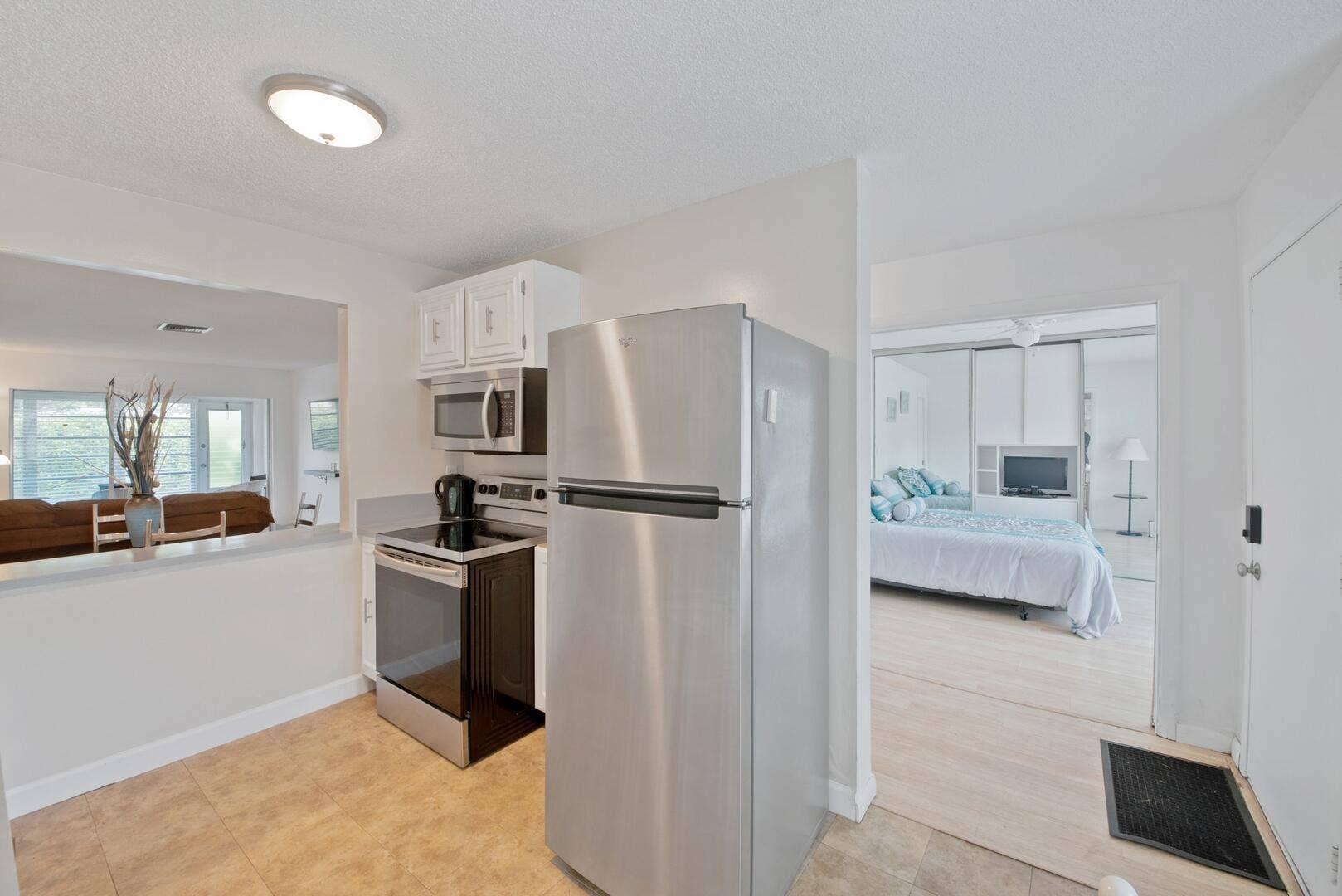 13670 VIA FLORA, #B, Delray Beach, FL 33484 Kitchen