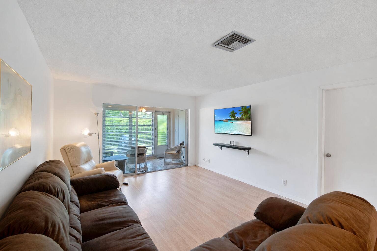 13670 VIA FLORA, #B, Delray Beach, FL 33484 Natural Light