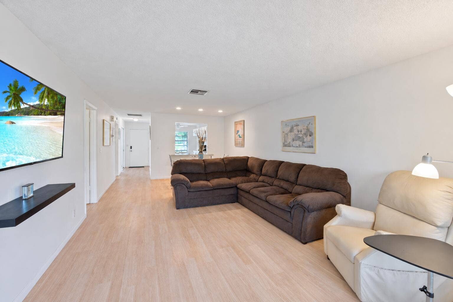 13670 VIA FLORA, #B, Delray Beach, FL 33484 Neutral Decor