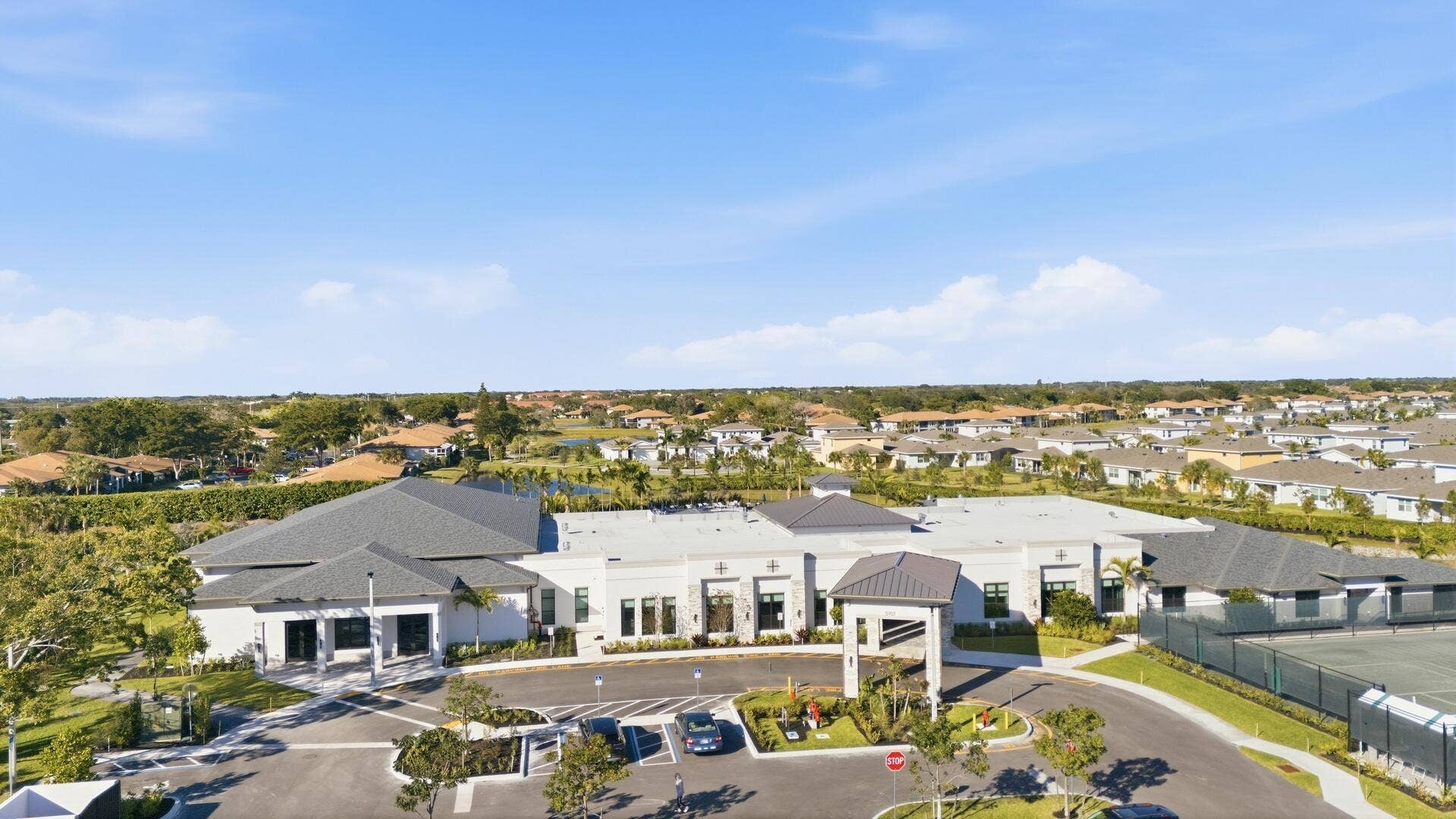 13670 VIA FLORA, #B, Delray Beach, FL 33484 Brand new Clubhouse