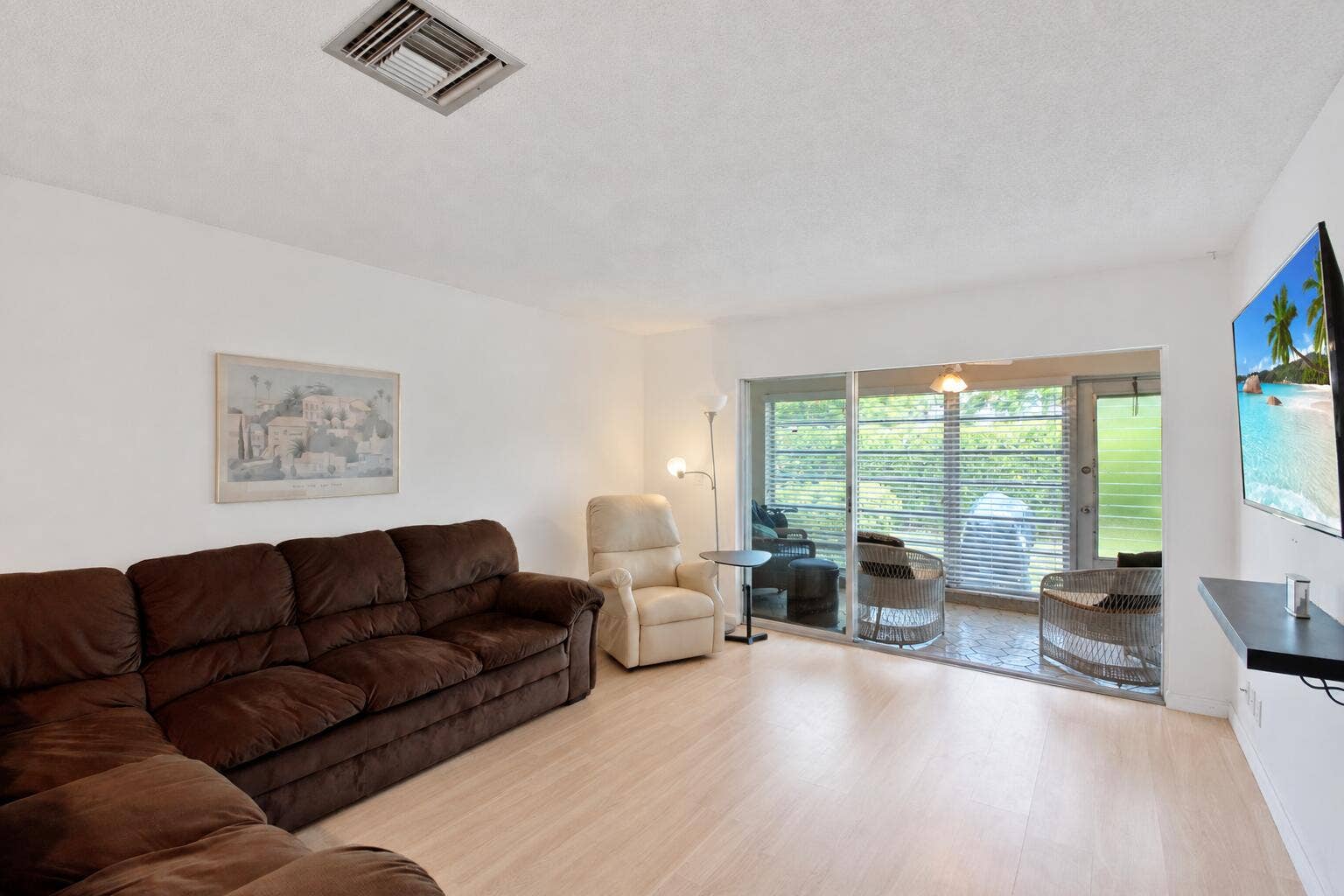 13670 VIA FLORA, #B, Delray Beach, FL 33484 Living Room