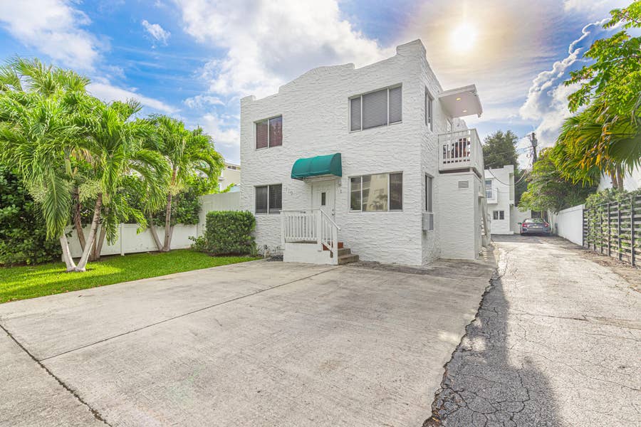 Property photo for 110 NE 16th Terrace, #1-3, Fort Lauderdale, FL