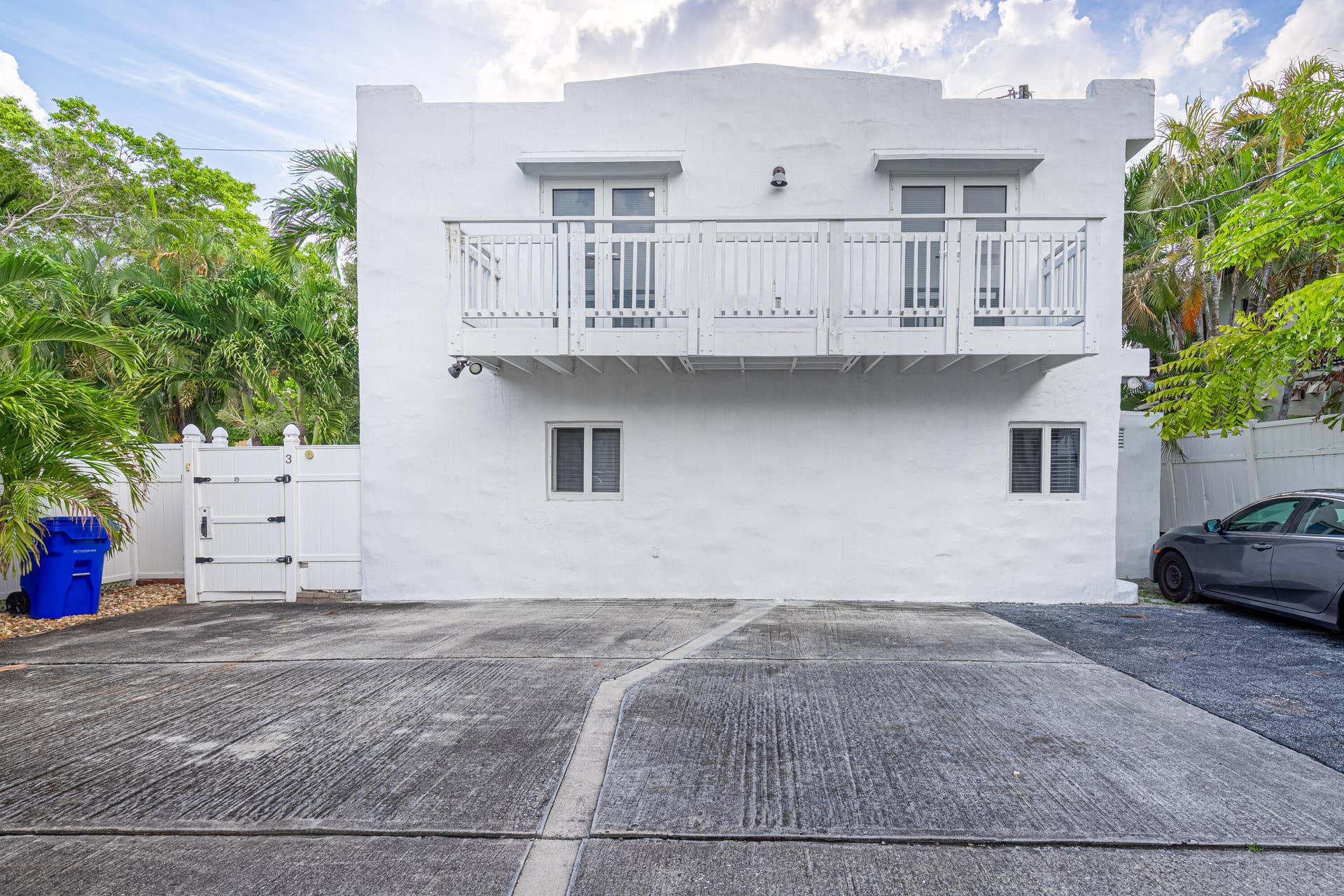 110 NE 16th Terrace, #1-3, Fort Lauderdale, FL 33301 Single family rental is separated from the front building by an asphalt courtyard. There is parking for 2-3 vehicles.