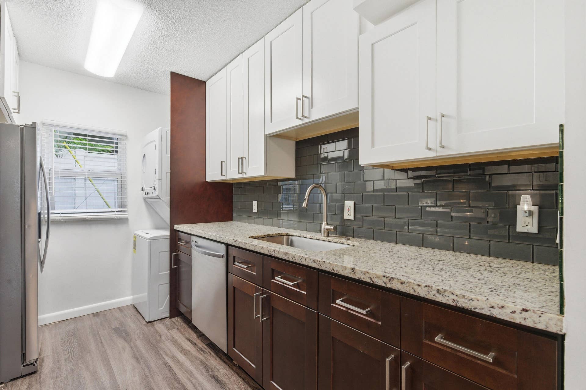 110 NE 16th Terrace, #1-3, Fort Lauderdale, FL 33301 Unit2-Kitchen-C (1)