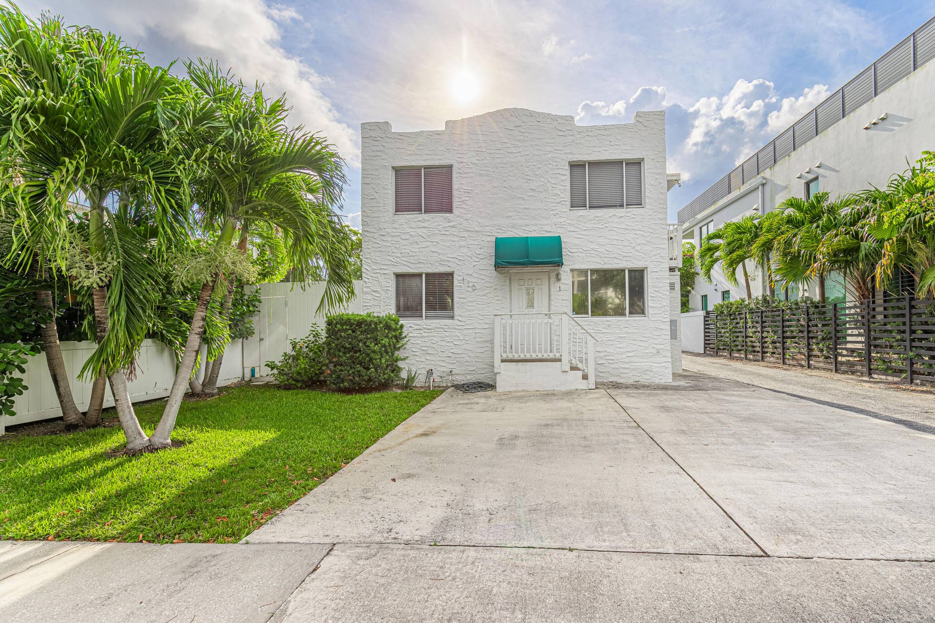 110 NE 16th Terrace, #1-3, Fort Lauderdale, FL 33301 This is the 2 unit building that sits on NE 16 Te. Single family is the back building to the east.