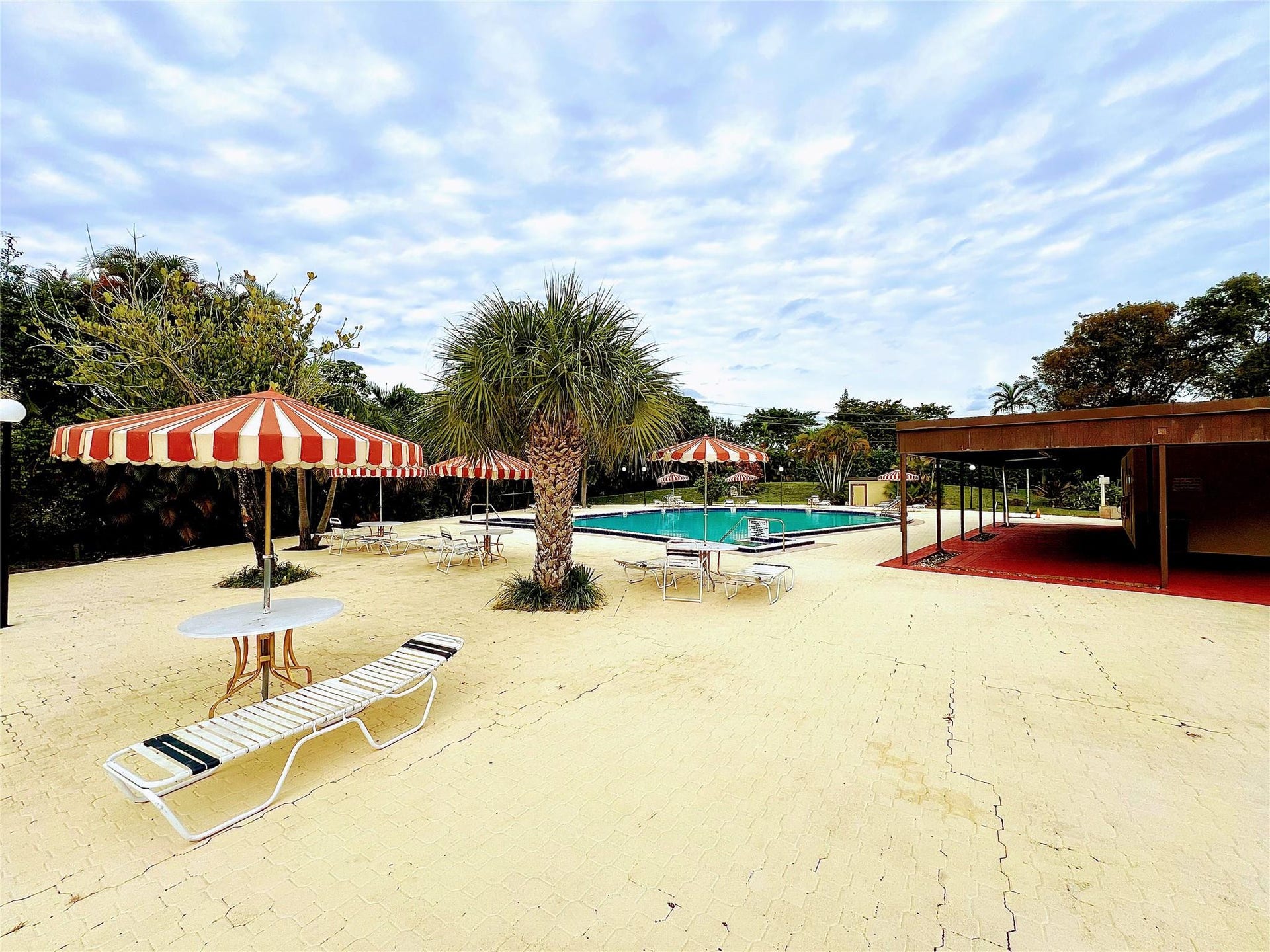7400 NW 17TH Street, #308, Plantation, FL 33313 Pool Area
