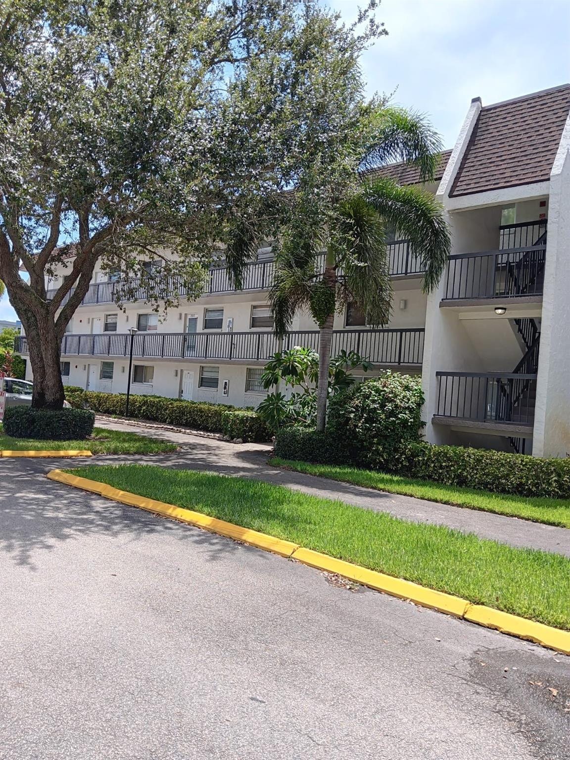 7400 NW 17TH Street, #308, Plantation, FL 33313 Photo 3