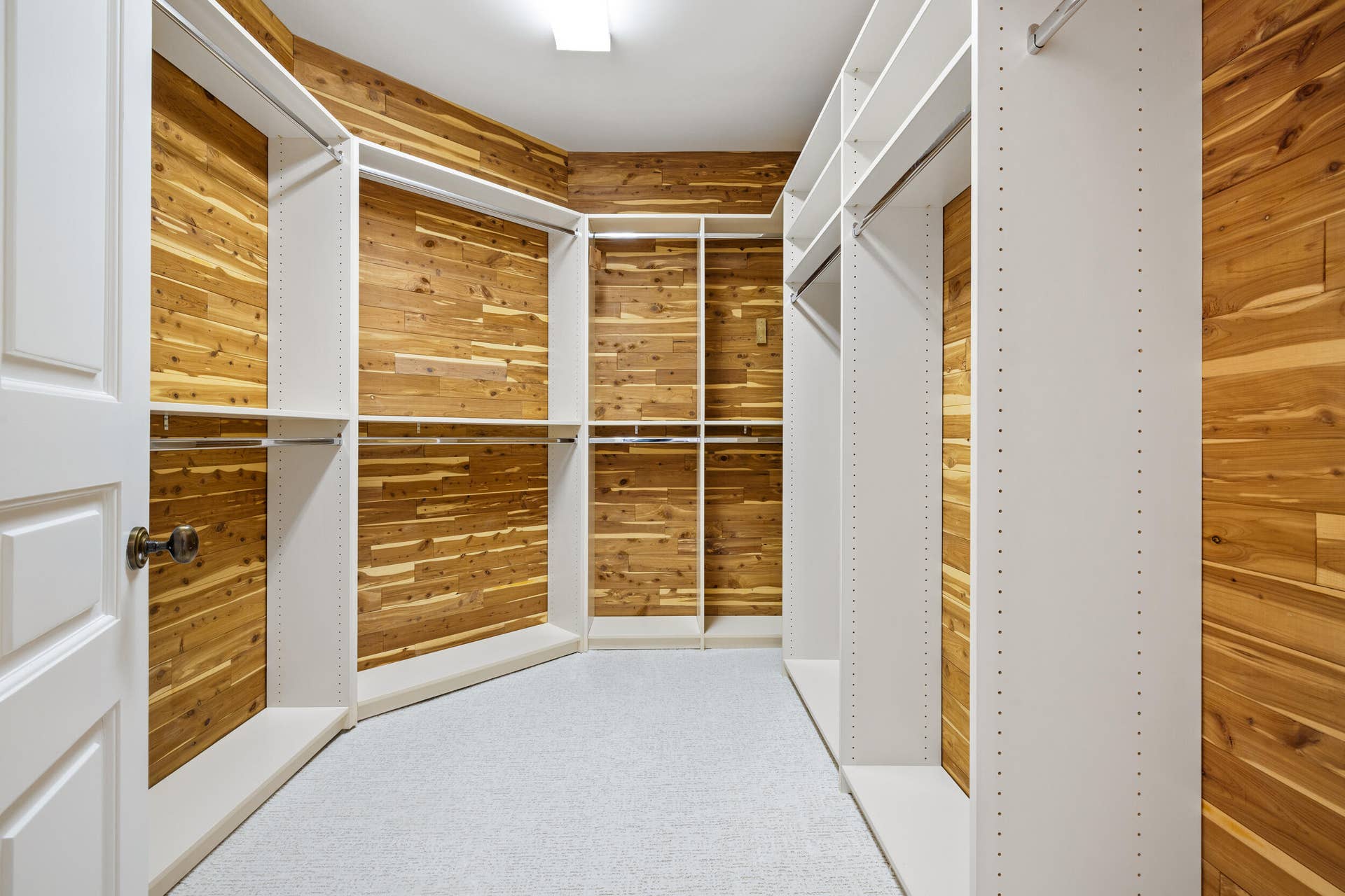 17965 SE VILLAGE Circle, Tequesta, FL 33469 Storage Closet