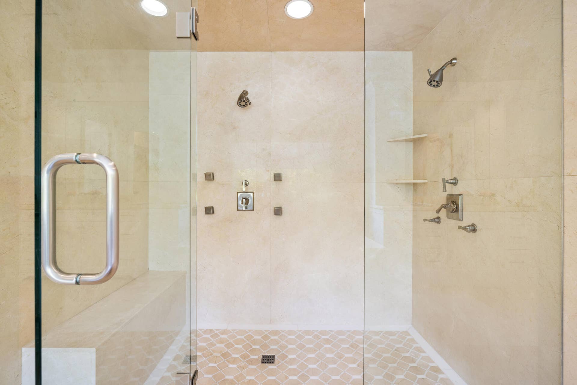 17965 SE VILLAGE Circle, Tequesta, FL 33469 Primary Bathroom