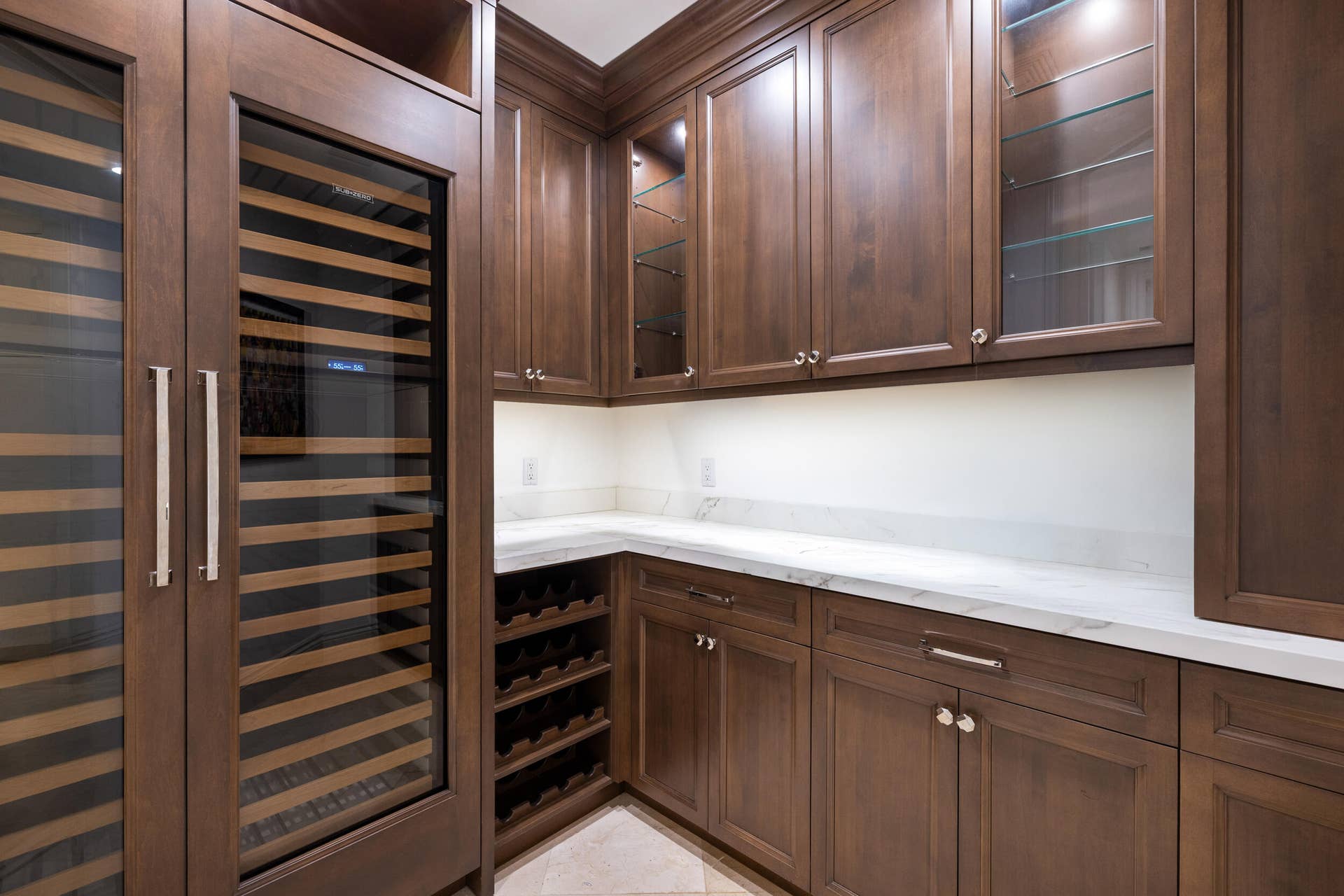 17965 SE VILLAGE Circle, Tequesta, FL 33469 Wine Room
