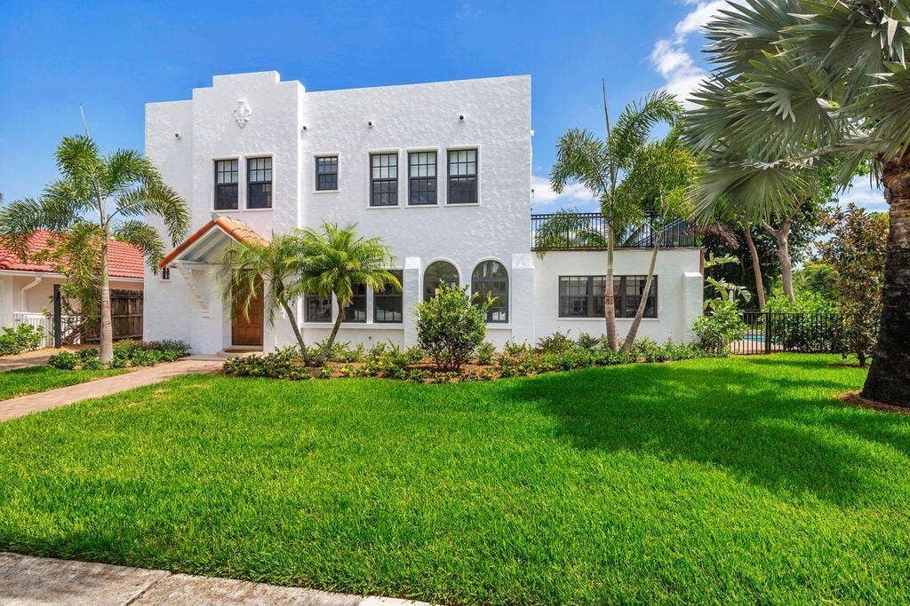 237/225 Monroe Drive, West Palm Beach, FL 33405 237 - Front