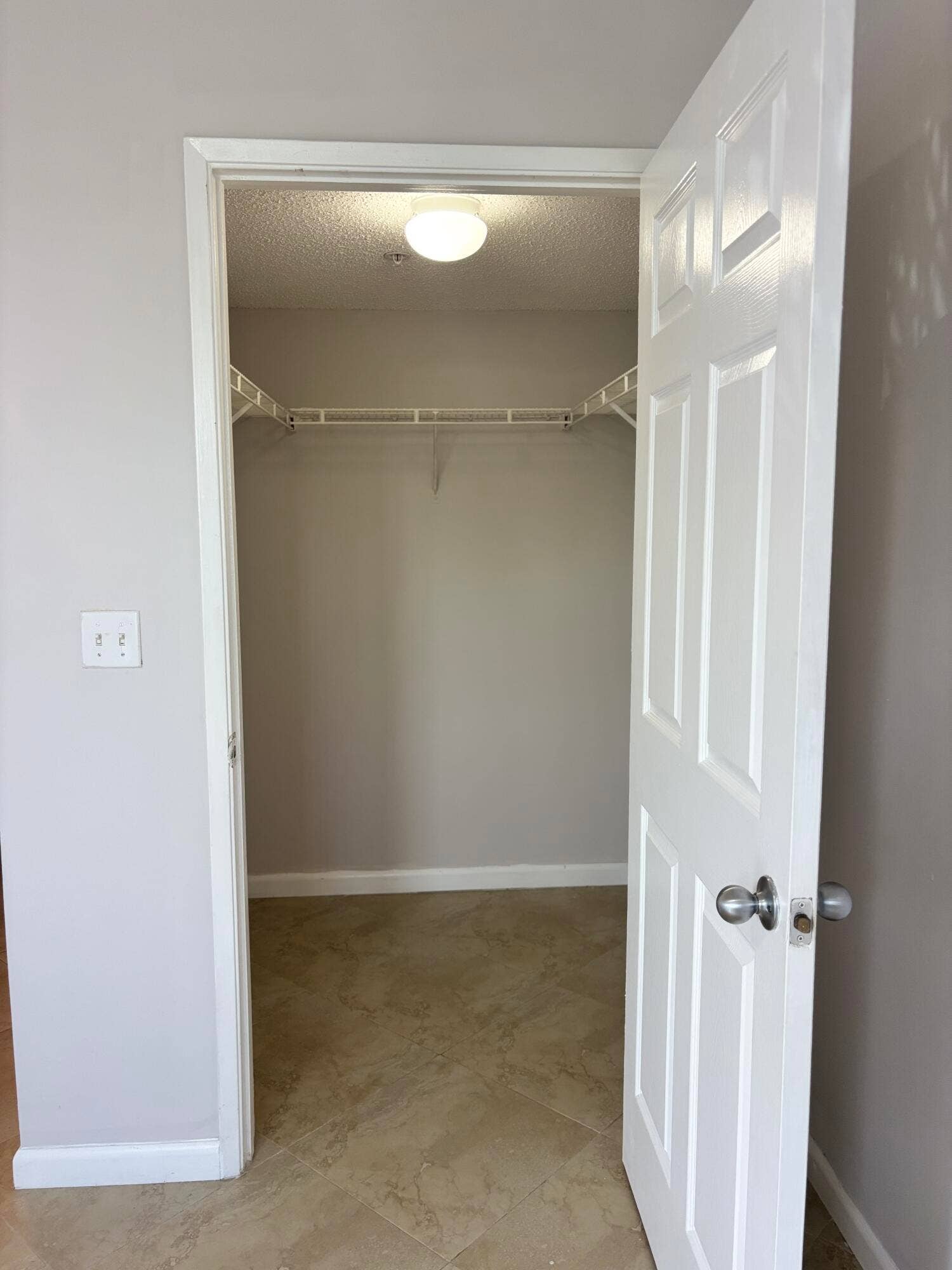 2640 S University Drive, #305, Davie, FL 33328 IMG_7236