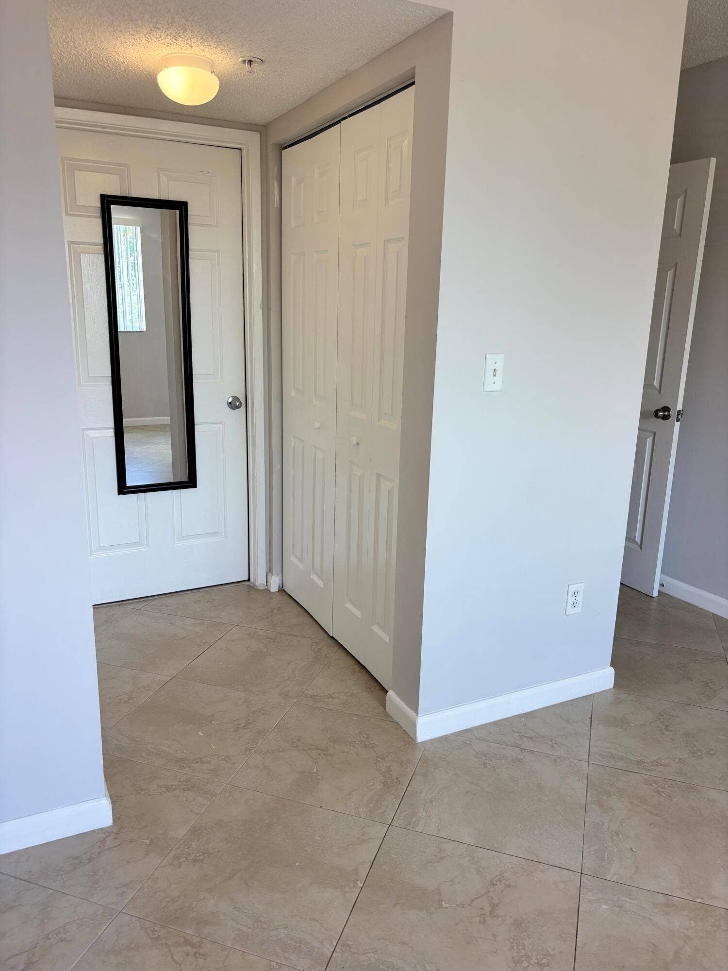 2640 S University Drive, #305, Davie, FL 33328 IMG_7224
