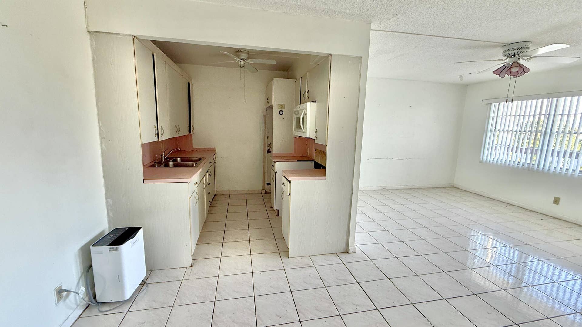 4058 HARWOOD E, Deerfield Beach, FL 33442 Kitchen