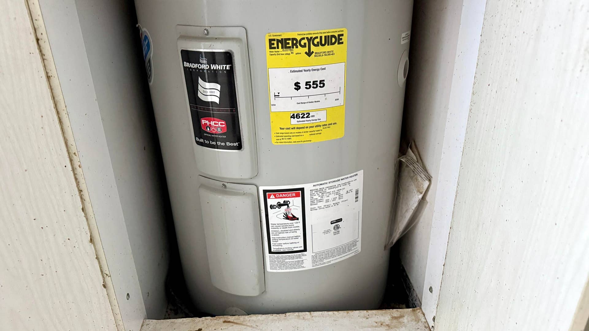 4058 HARWOOD E, Deerfield Beach, FL 33442 Hot Water Heater