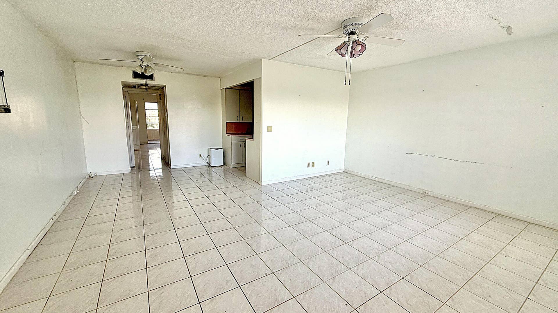 4058 HARWOOD E, Deerfield Beach, FL 33442 Living Room