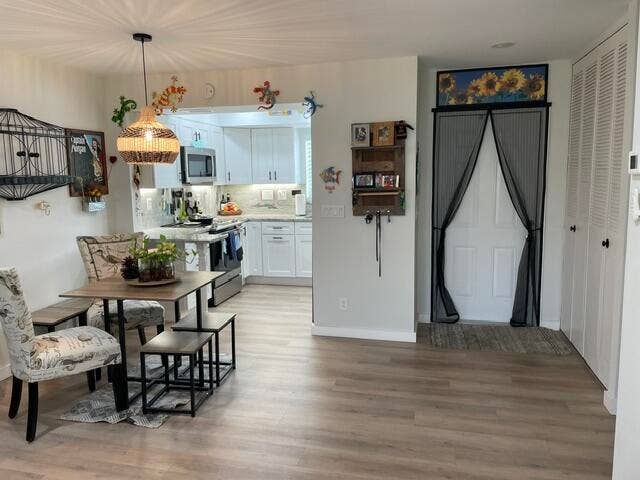 2864 CROSLEY Drive E, #A, West Palm Beach, West Palm Beach, FL 33415 Full view living
