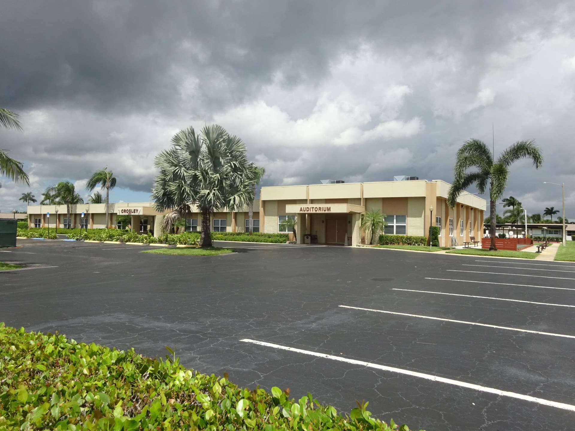 2864 CROSLEY Drive E, #A, West Palm Beach, West Palm Beach, FL 33415 DSC05311