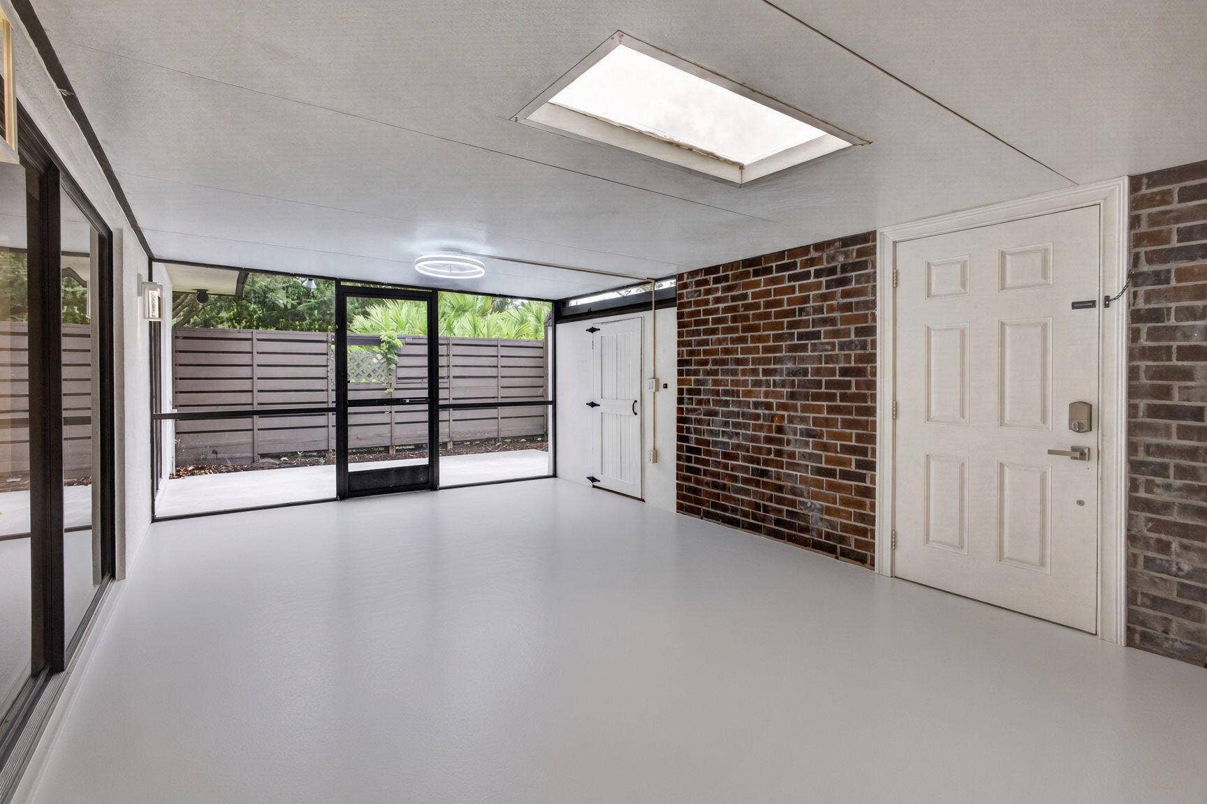 Screened-in Patio