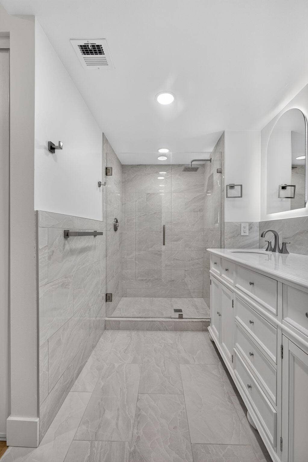 Master Bath - Shower