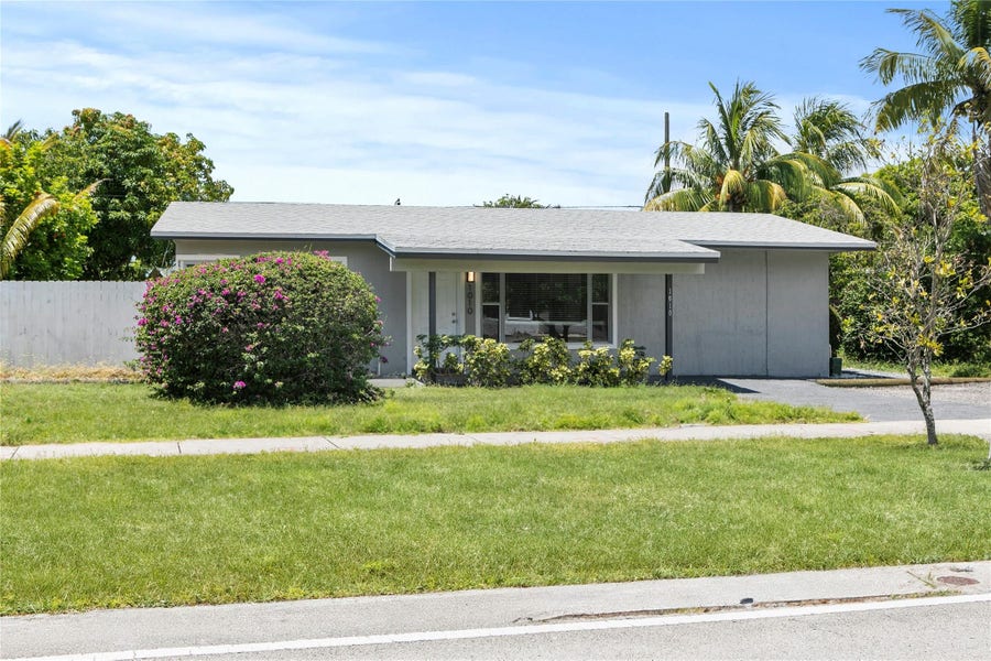 Property photo for 1010 NE 24TH Street, Pompano Beach, FL