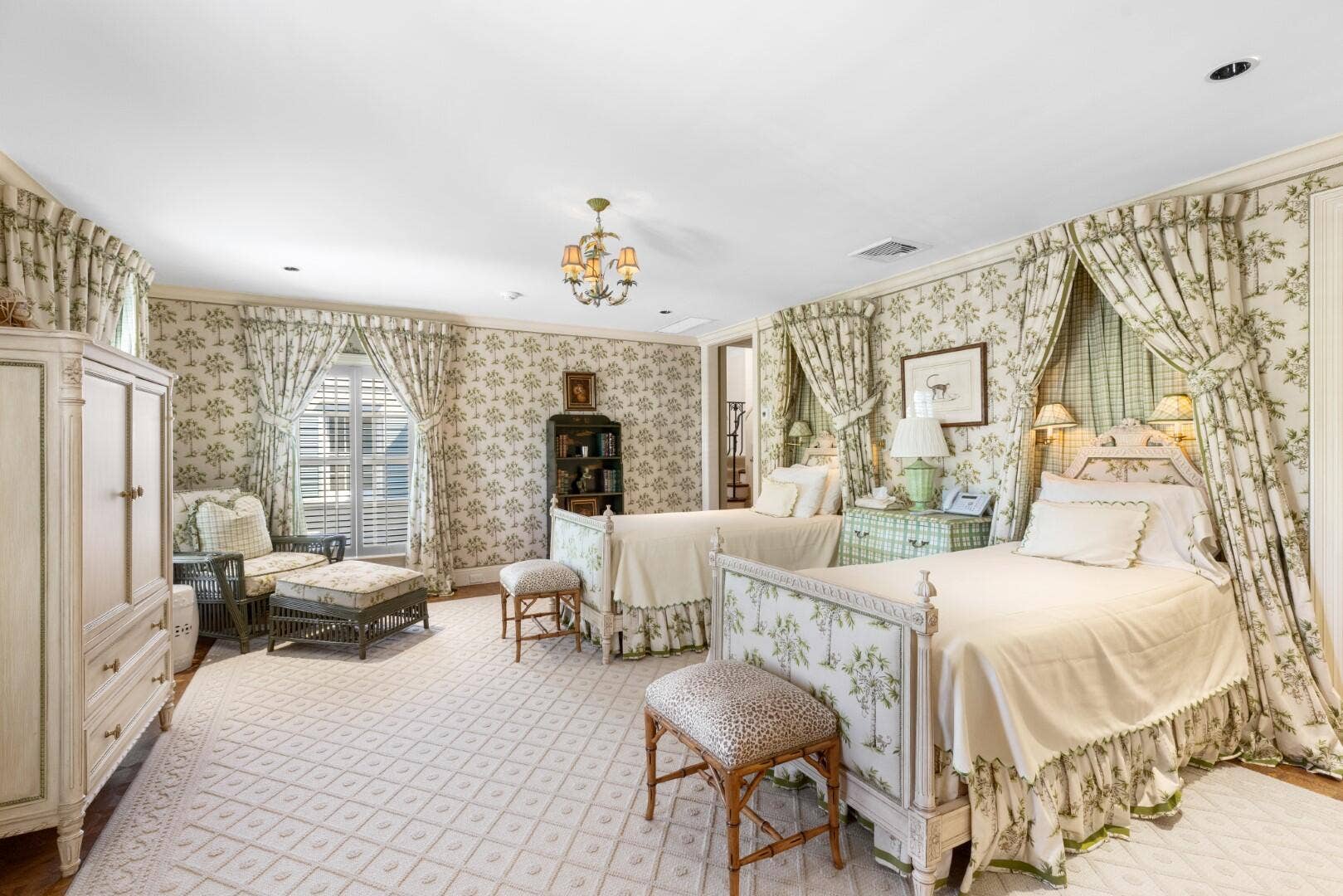 320 El Vedado Road, Palm Beach, FL 33480 Guest Suite North