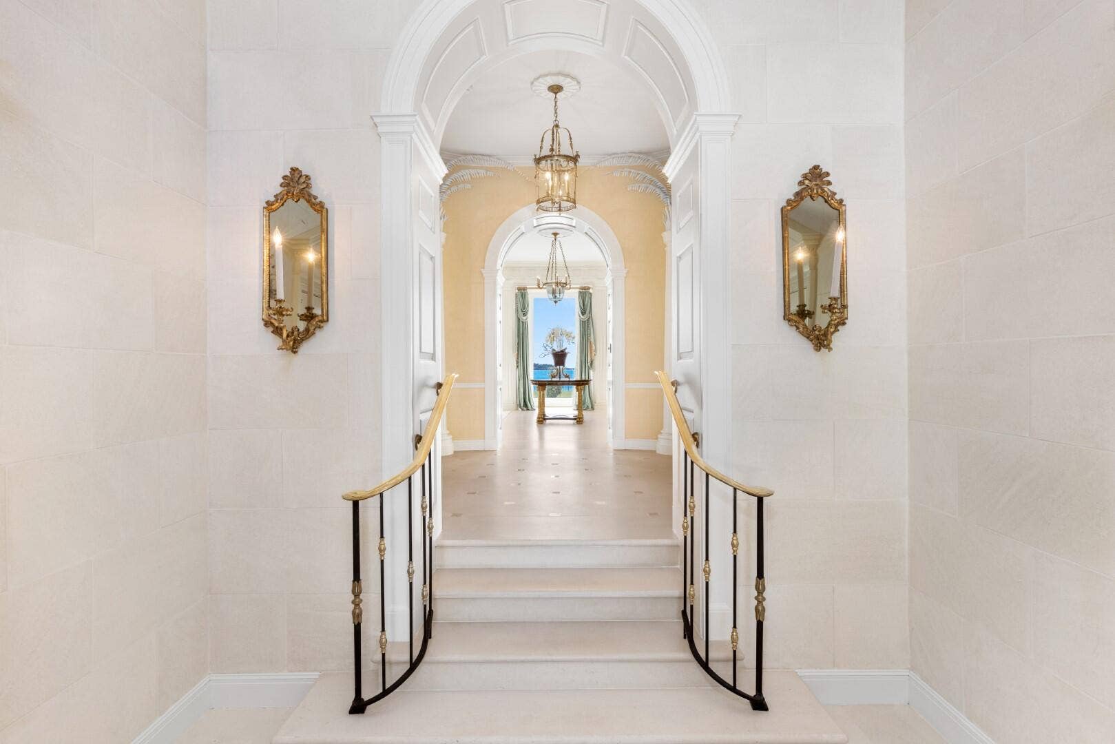 320 El Vedado Road, Palm Beach, FL 33480 Foyer