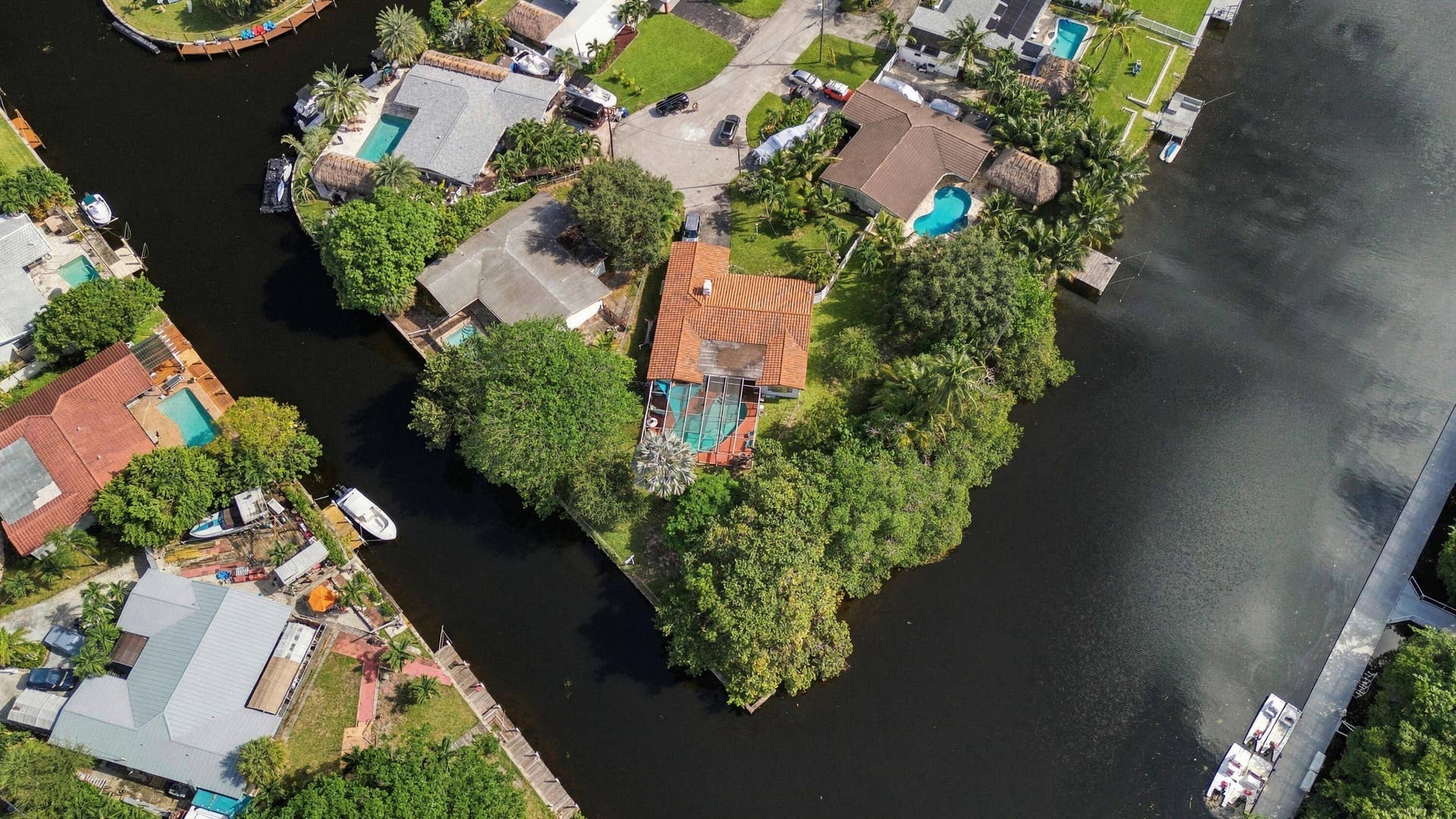 4_460_SW_18TH_CT_POMPANO_BEACH