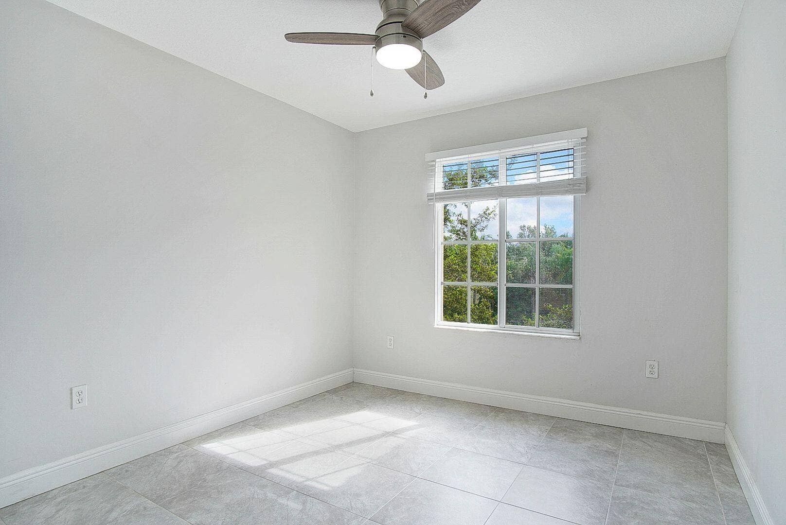 4041 SAN MARINO Boulevard, #307, West Palm Beach, FL 33409 JDRdlufM